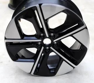1x OEM 19 Zoll Smart 8Jx19 ET48 Alufelge HC11 Brabus 8891568387 5x108 BiColor - Bild 4