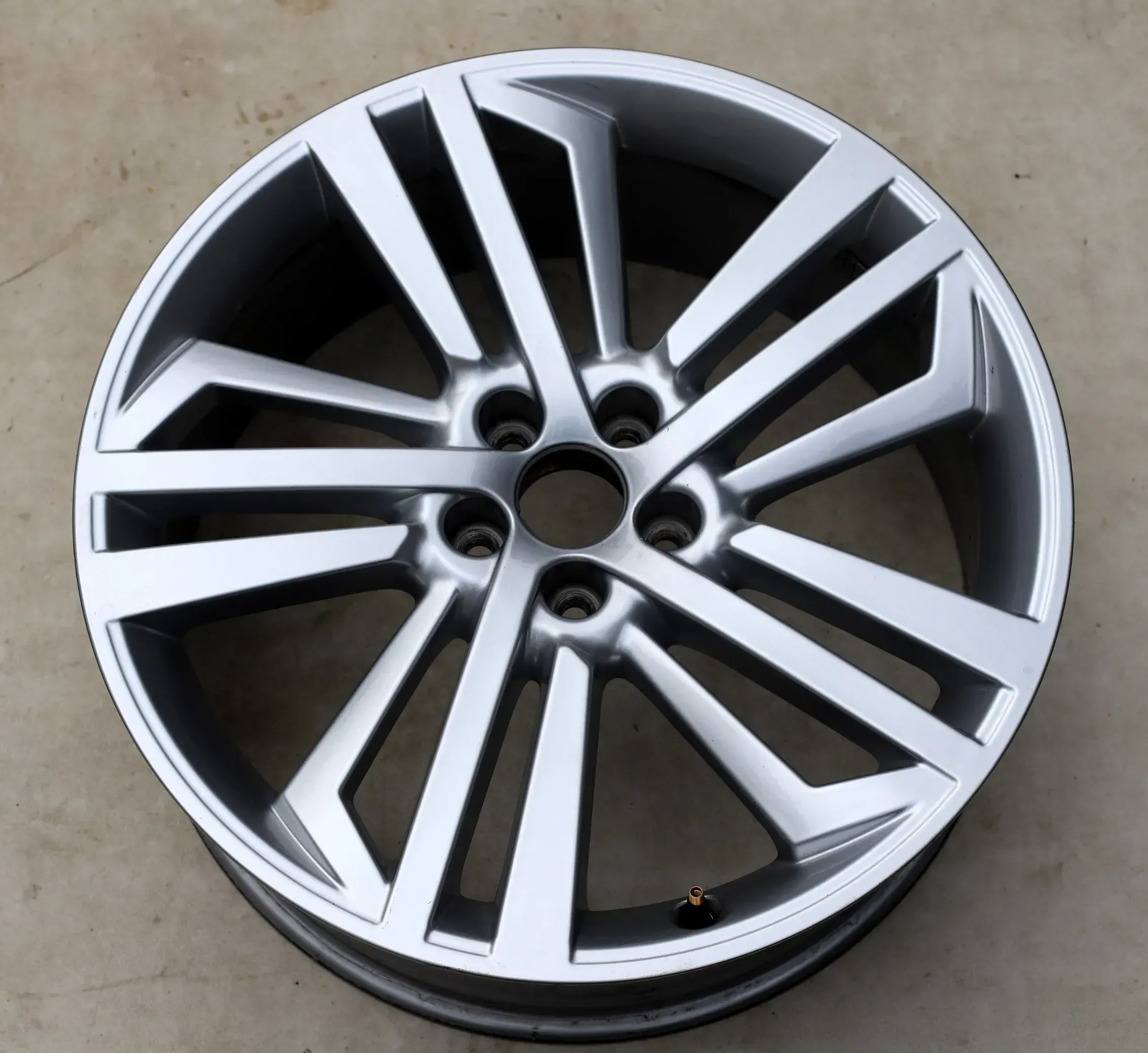 1x 20 Zoll Q5 SQ5 80A FYB FYG GU Audi Alufelge 8x20 ET39 80A601025L Silber - Bild 1