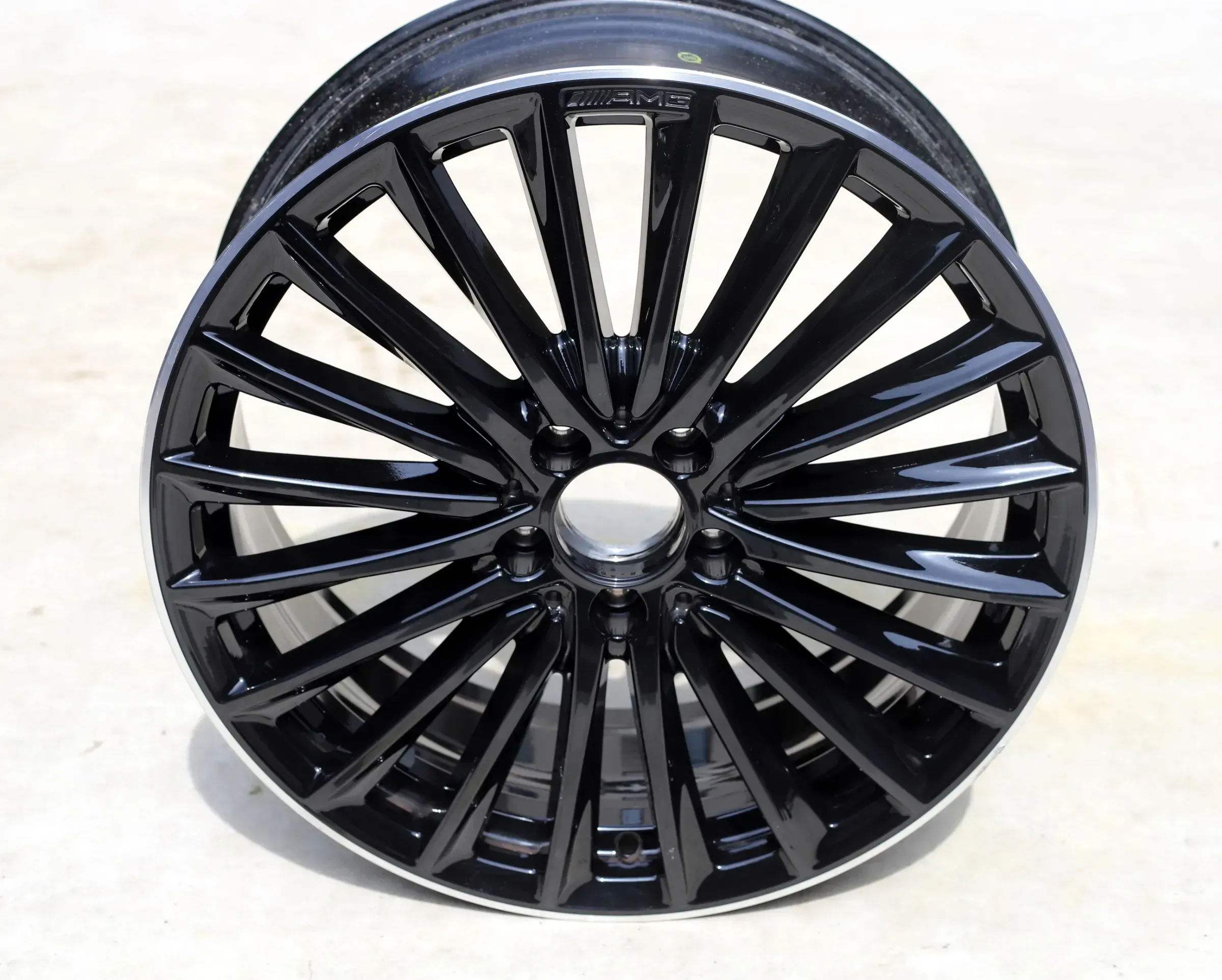 1x 19 Zoll A177 A-Klasse W177 A247 X117 X118 AMG Felgen 7,5Jx19 ET49 A1774014200 Schwarz Black BiColor - Bild 1