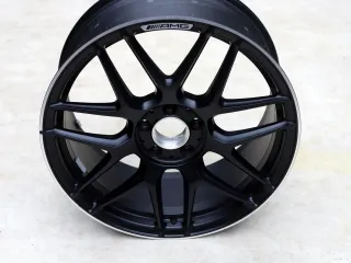 1x Original 19 Zoll A45 S AMG Kreuzspeichen C118 X118 8,5Jx19 ET46 A1774012500 - Bild 1