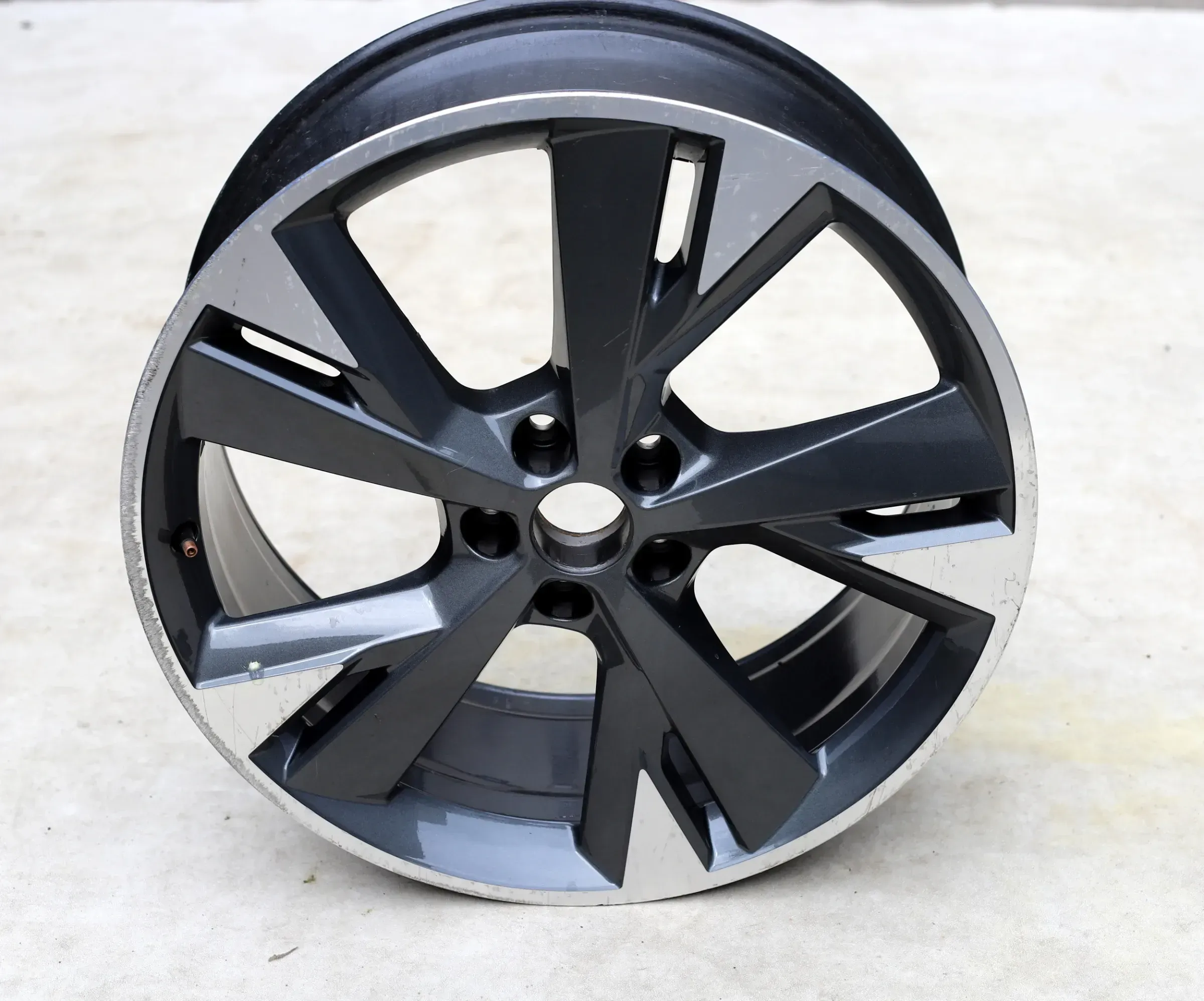 1x Original Audi 20 Zoll FELGE Q4 E-TRON 89A601025E+89A601025D 8x20 ET45 - Bild 1