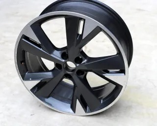 1x Original Audi 20 Zoll FELGE Q4 E-TRON 89A601025E+89A601025D 8x20 ET45 - Bild 2