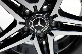 1x18 Zoll AMG Felge EQA H243 EQA 250/300 4MATIC/350 7,5Jx18 ET53,5 A2434011700 - Bild 3