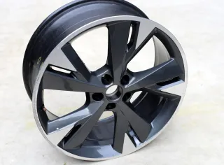 1x Original Audi 20 Zoll FELGE Q4 E-TRON 89A601025E+89A601025D 8x20 ET45 - Bild 3