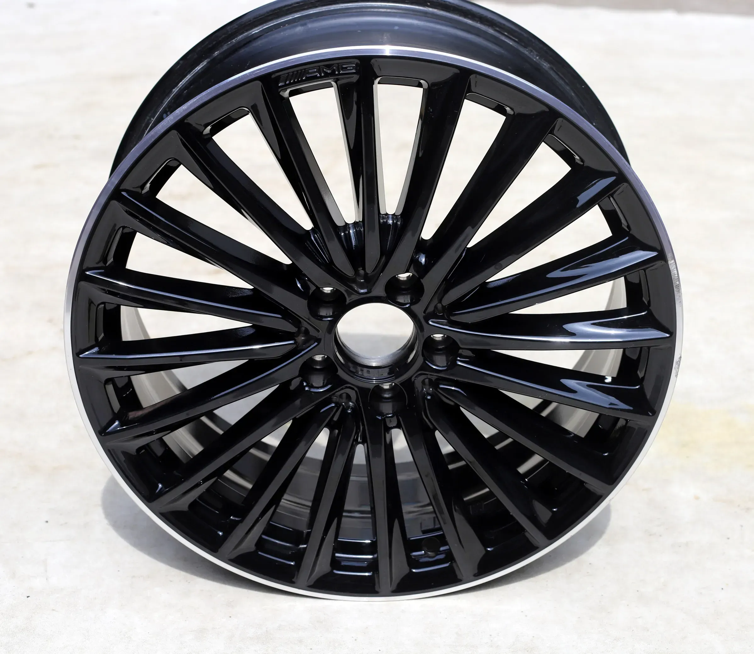 1x 19 Zoll A177 A-Klasse W177 A247 X117 X118 AMG Felgen 7,5Jx19 ET49 A1774014200 Schwarz Black BiColor - Bild 1