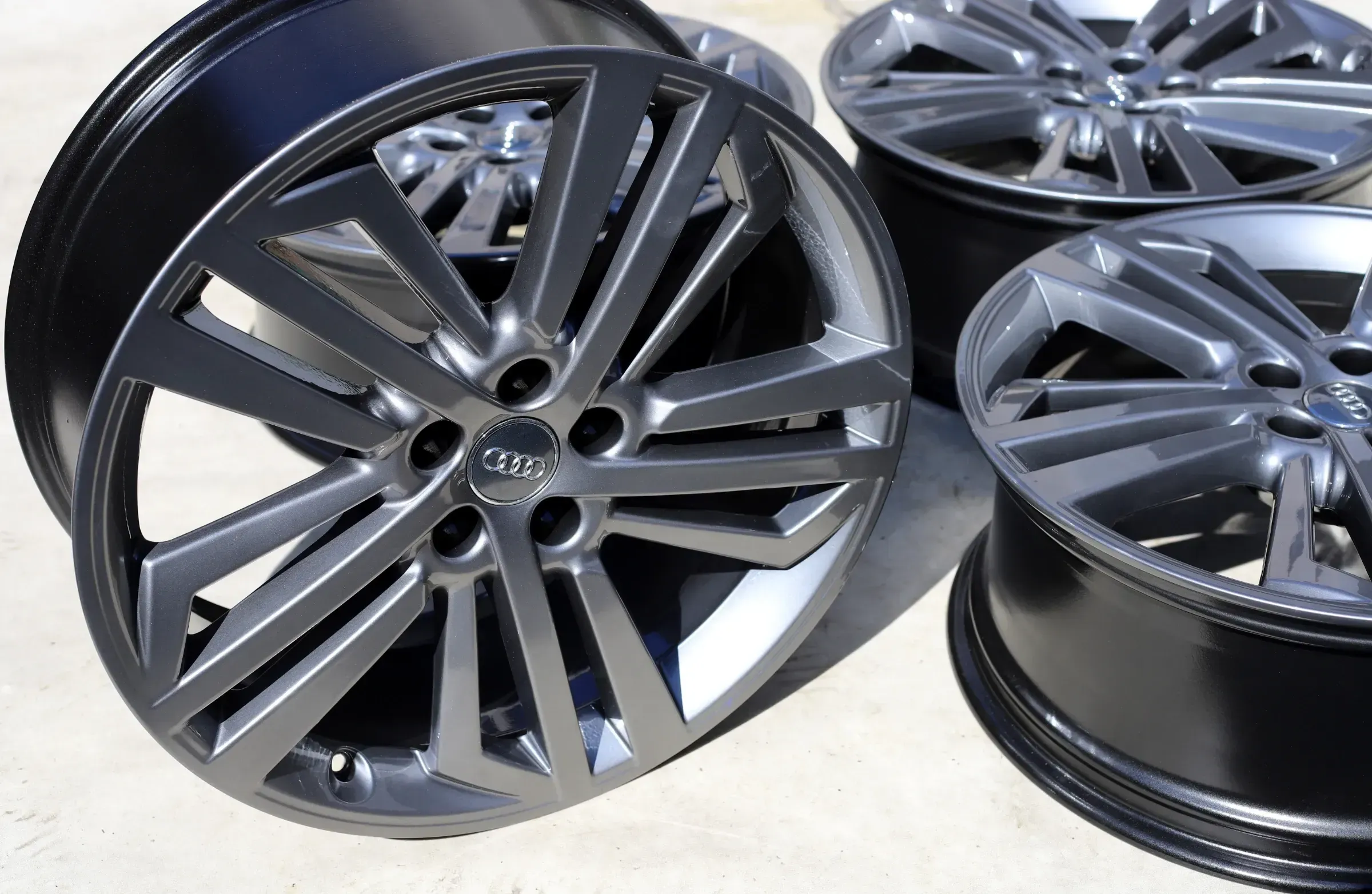 20 Zoll Audi Q5 SQ5 80A FYB GUB GUN Felgen 8x20 ET39 80A601025AE+80A601025L Titan - Bild 1