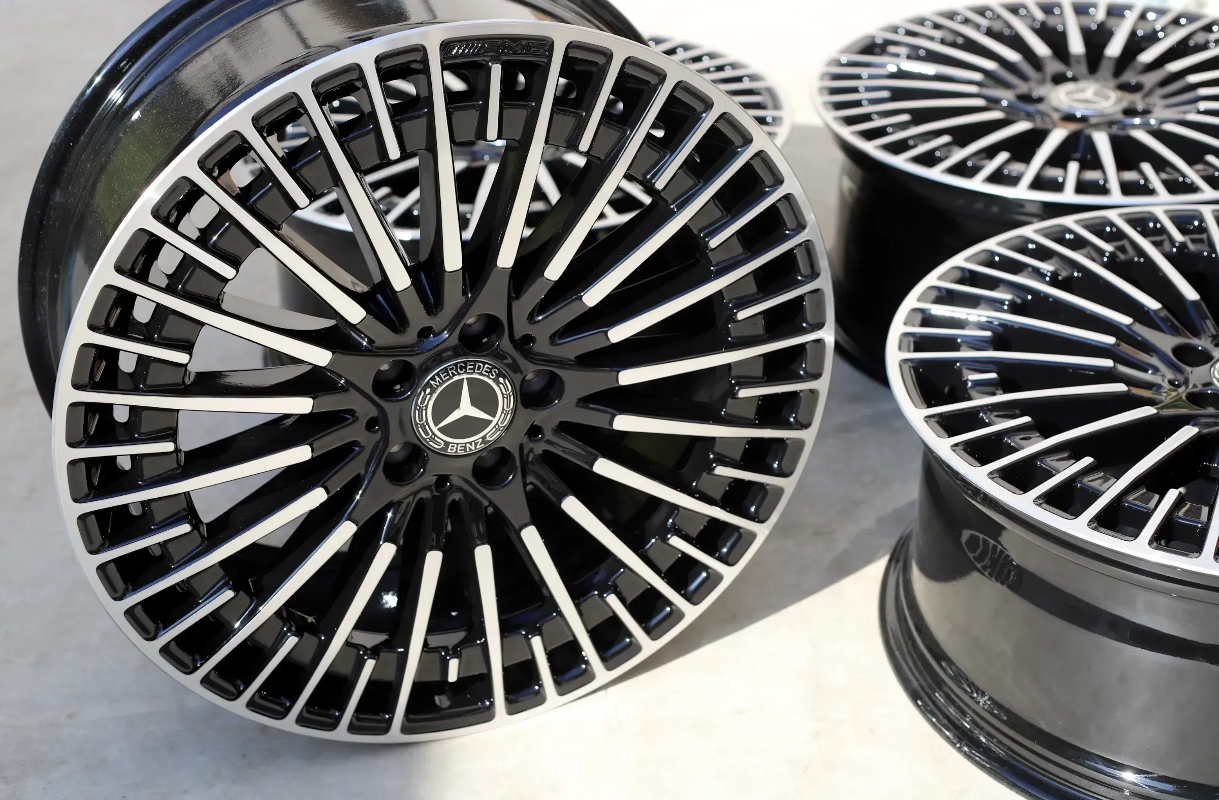20 Zoll AMG Mercedes Benz EQA EQB H243 A2434010600 Alufelgen 8,5x20 ET50,5 - Bild 1